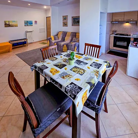 Casa Del Teatro * Bríndisi